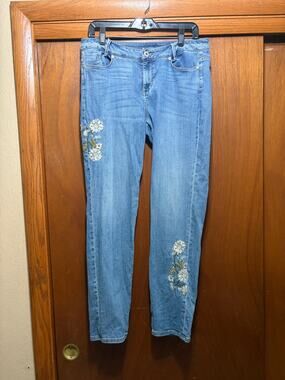 J Jill Weekender Straight Leg Jeans Size 10 Floral Embroidered Stretch Denim